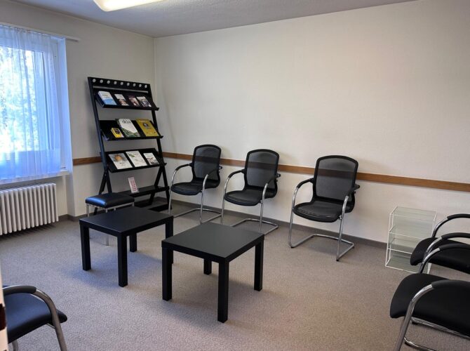 Warte-Raum Duebendorf